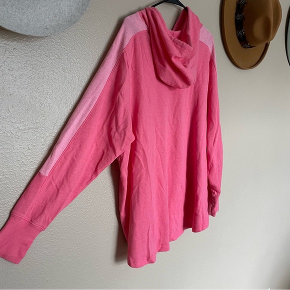 NWOT - Women’s - TEK GEAR Dry Tech - Neon Bright Pink Tunic Hoodie Sweatshirt - Picture 3 of 10